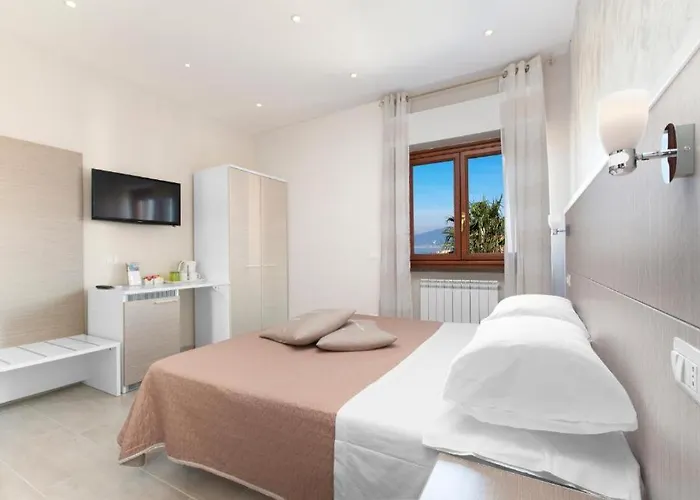 And Relax Bed & Breakfast 3*